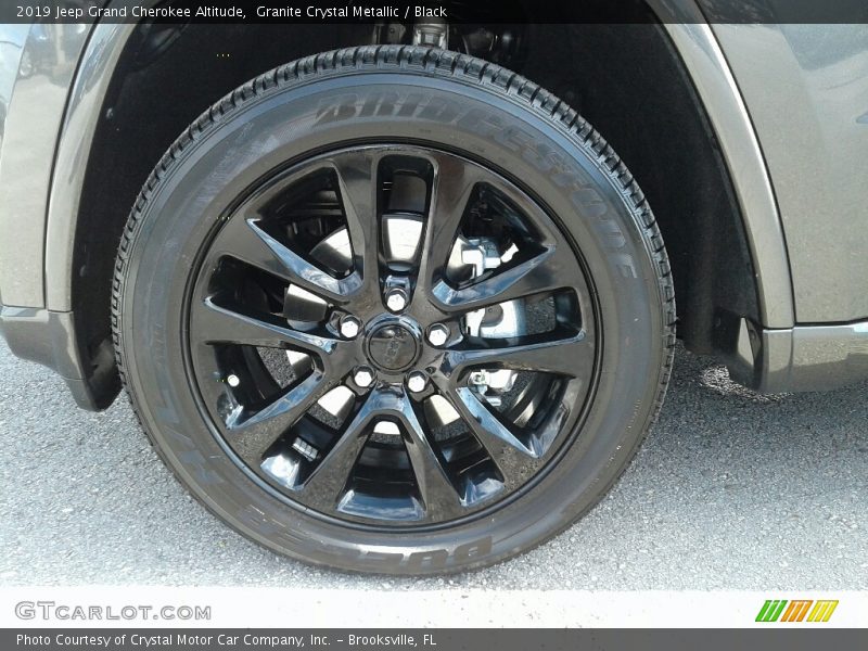 Granite Crystal Metallic / Black 2019 Jeep Grand Cherokee Altitude