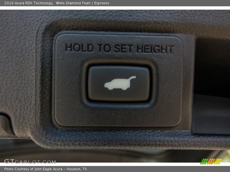 White Diamond Pearl / Espresso 2019 Acura RDX Technology