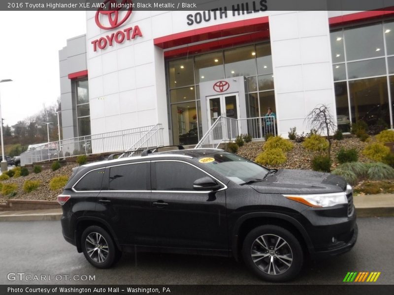 Midnight Black Metallic / Black 2016 Toyota Highlander XLE AWD