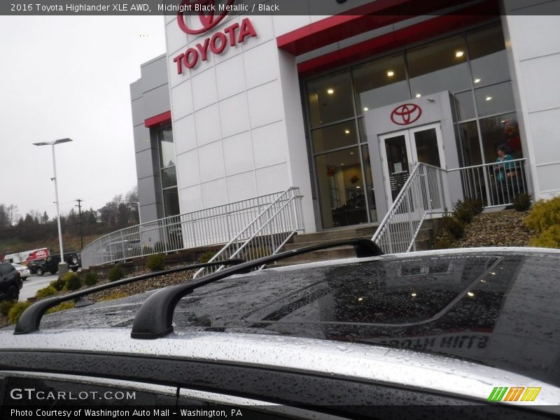 Midnight Black Metallic / Black 2016 Toyota Highlander XLE AWD