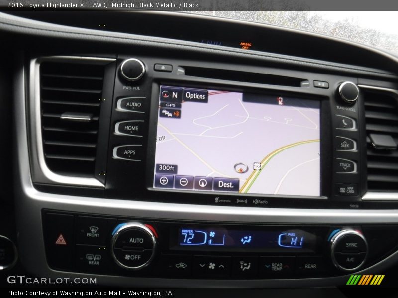 Midnight Black Metallic / Black 2016 Toyota Highlander XLE AWD