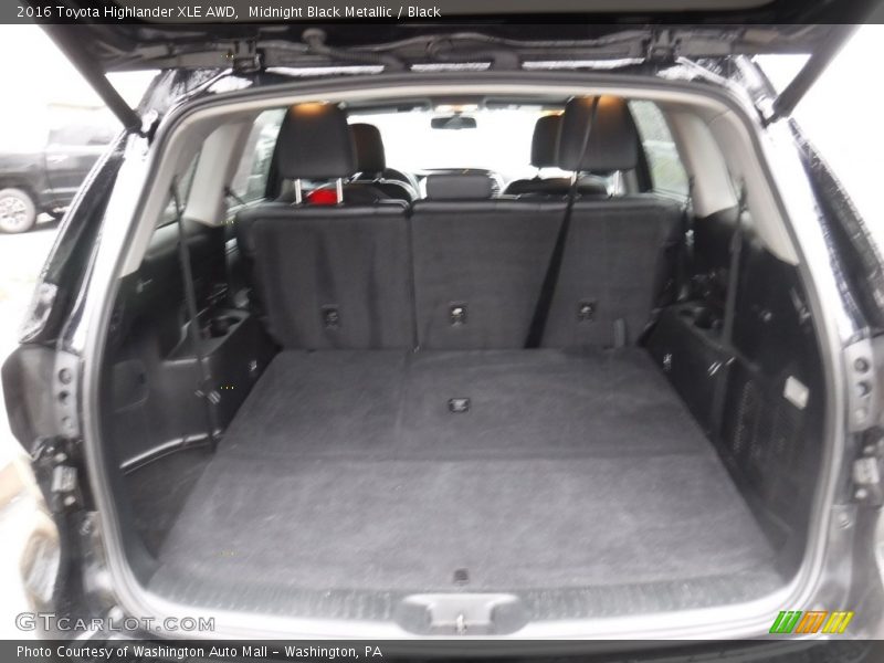 Midnight Black Metallic / Black 2016 Toyota Highlander XLE AWD