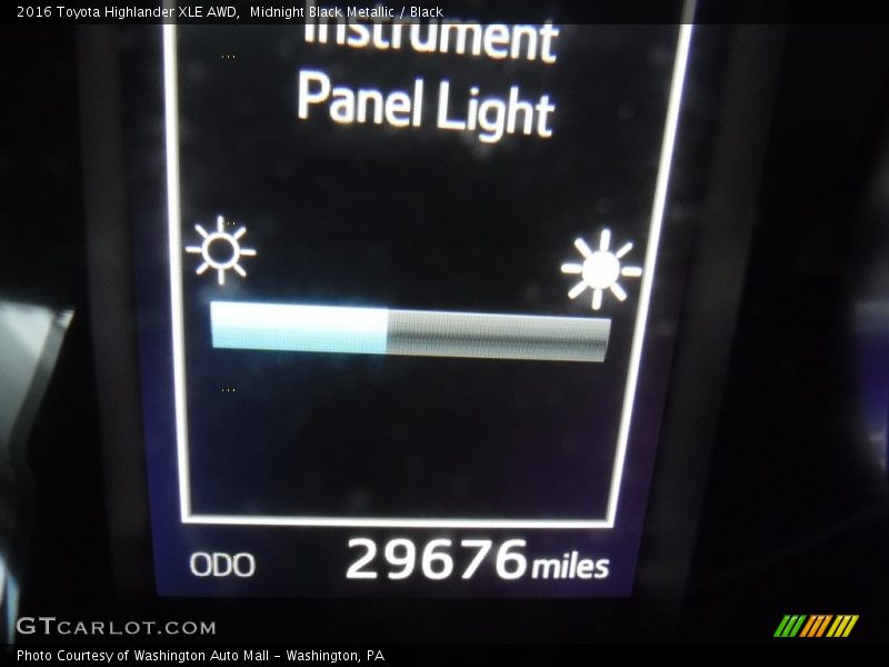 Midnight Black Metallic / Black 2016 Toyota Highlander XLE AWD