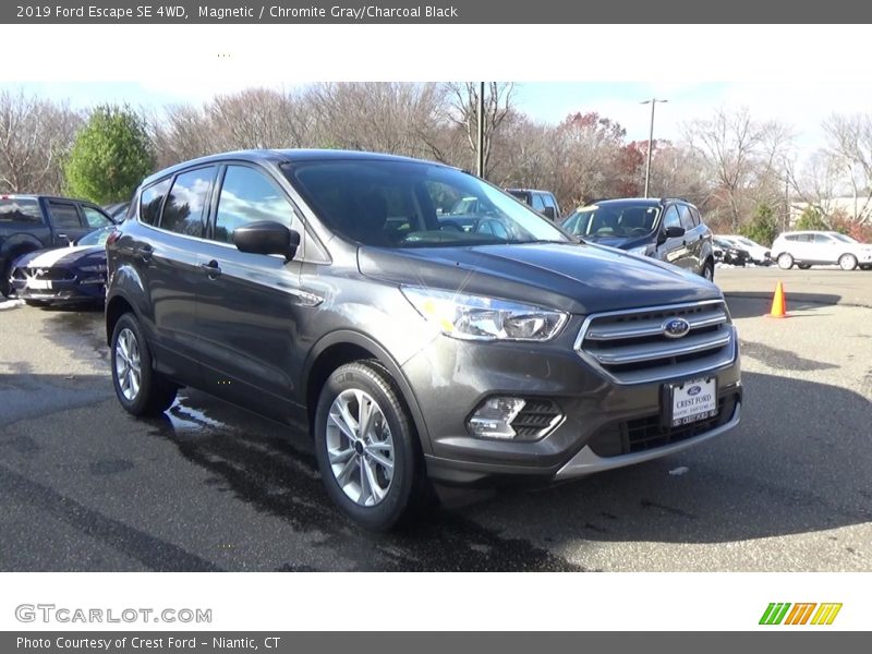 Magnetic / Chromite Gray/Charcoal Black 2019 Ford Escape SE 4WD