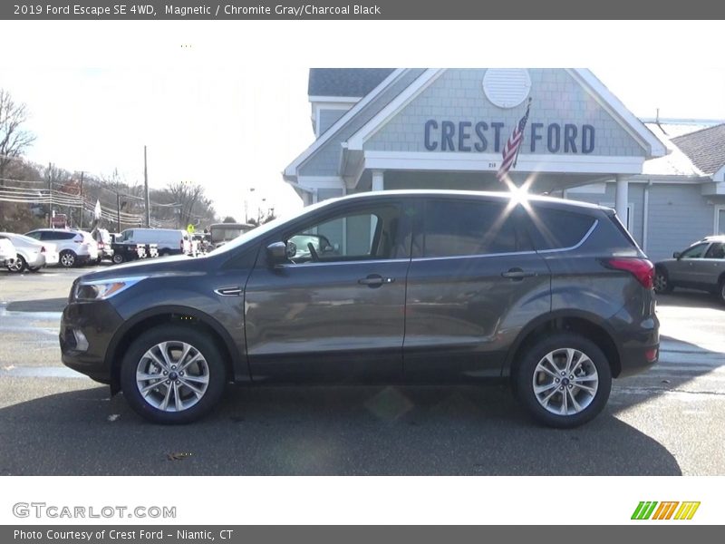 Magnetic / Chromite Gray/Charcoal Black 2019 Ford Escape SE 4WD