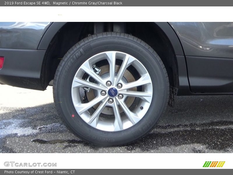 Magnetic / Chromite Gray/Charcoal Black 2019 Ford Escape SE 4WD