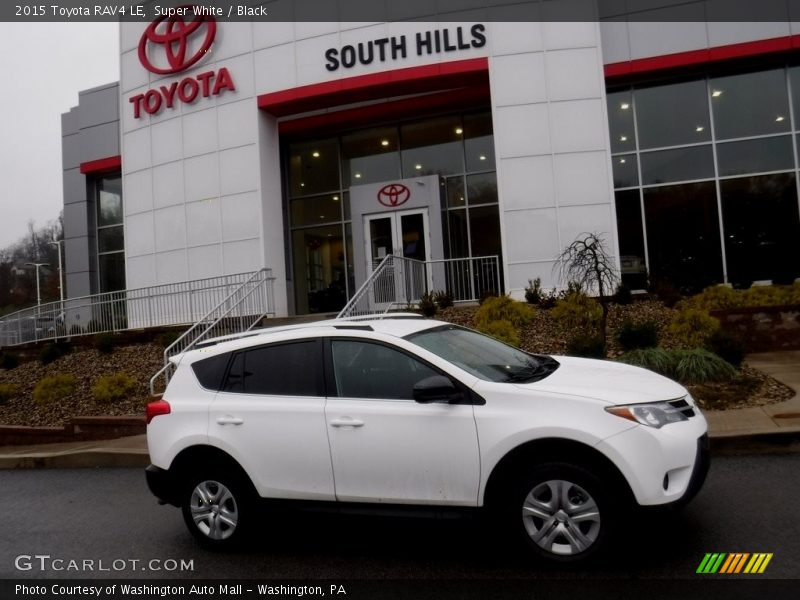 Super White / Black 2015 Toyota RAV4 LE