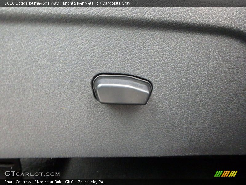 Bright Silver Metallic / Dark Slate Gray 2010 Dodge Journey SXT AWD