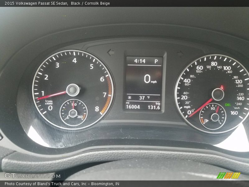 Black / Cornsilk Beige 2015 Volkswagen Passat SE Sedan