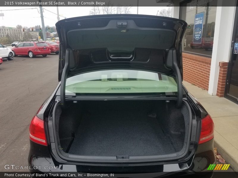 Black / Cornsilk Beige 2015 Volkswagen Passat SE Sedan
