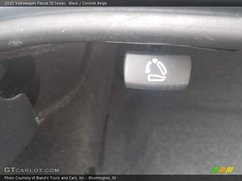 Black / Cornsilk Beige 2015 Volkswagen Passat SE Sedan