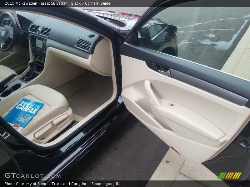 Black / Cornsilk Beige 2015 Volkswagen Passat SE Sedan