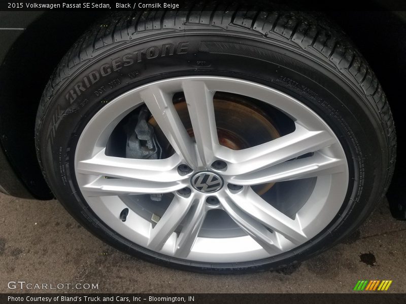 Black / Cornsilk Beige 2015 Volkswagen Passat SE Sedan