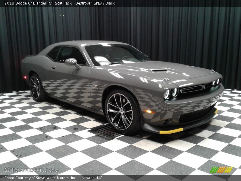 Destroyer Gray / Black 2018 Dodge Challenger R/T Scat Pack