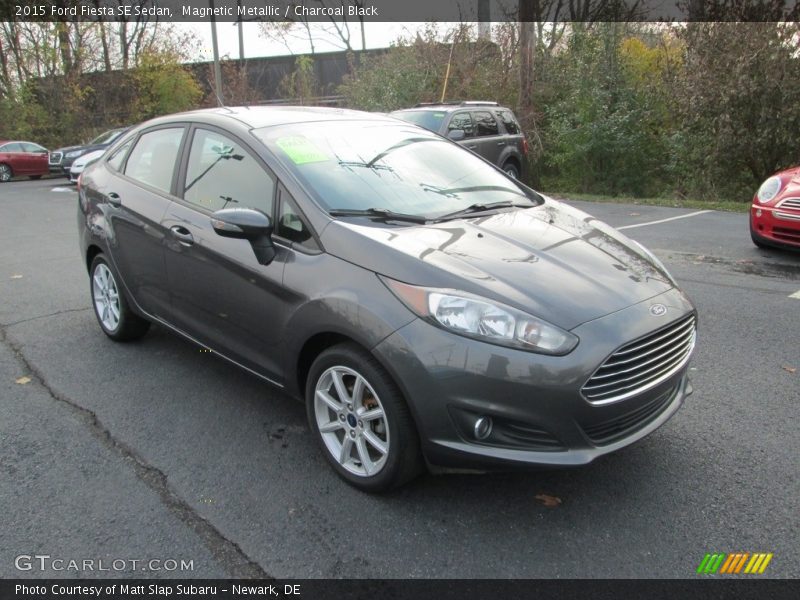 Magnetic Metallic / Charcoal Black 2015 Ford Fiesta SE Sedan