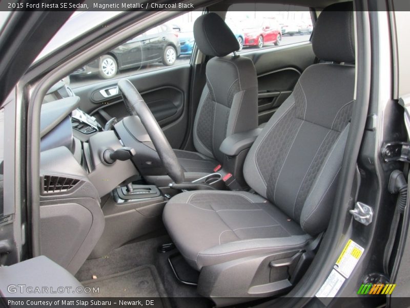 Magnetic Metallic / Charcoal Black 2015 Ford Fiesta SE Sedan