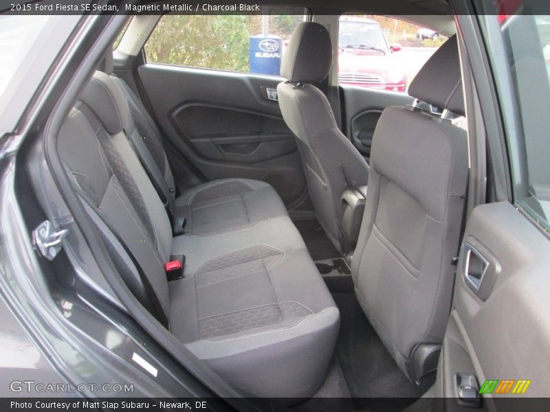 Magnetic Metallic / Charcoal Black 2015 Ford Fiesta SE Sedan