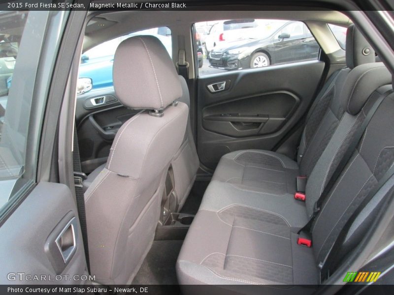 Magnetic Metallic / Charcoal Black 2015 Ford Fiesta SE Sedan