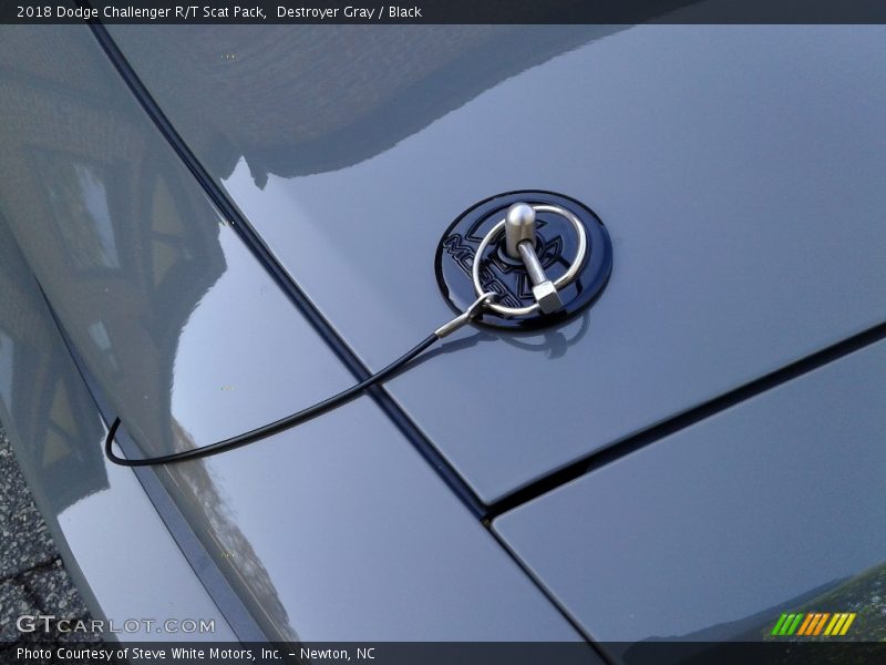 Destroyer Gray / Black 2018 Dodge Challenger R/T Scat Pack