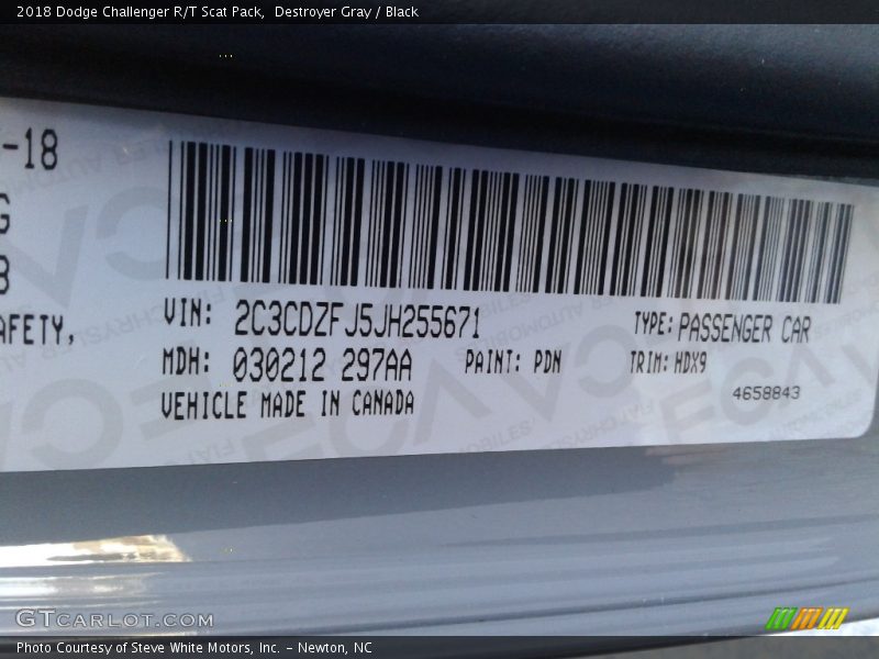 Destroyer Gray / Black 2018 Dodge Challenger R/T Scat Pack