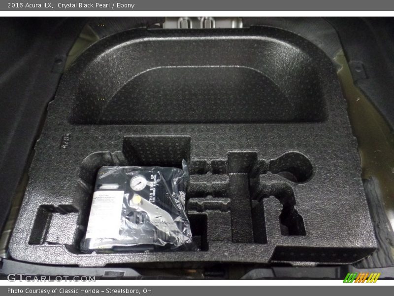 Crystal Black Pearl / Ebony 2016 Acura ILX