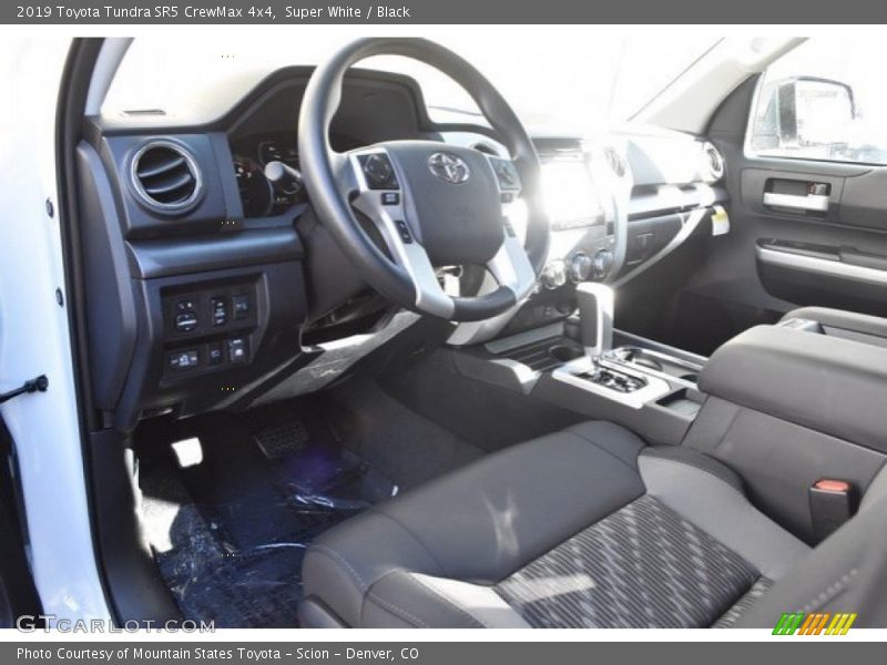 Super White / Black 2019 Toyota Tundra SR5 CrewMax 4x4