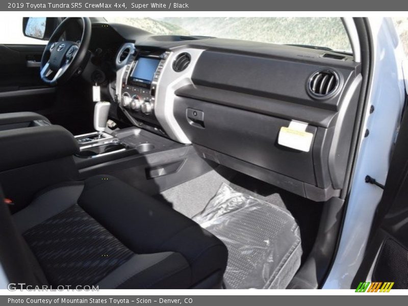 Super White / Black 2019 Toyota Tundra SR5 CrewMax 4x4
