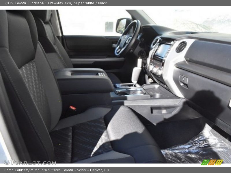 Super White / Black 2019 Toyota Tundra SR5 CrewMax 4x4