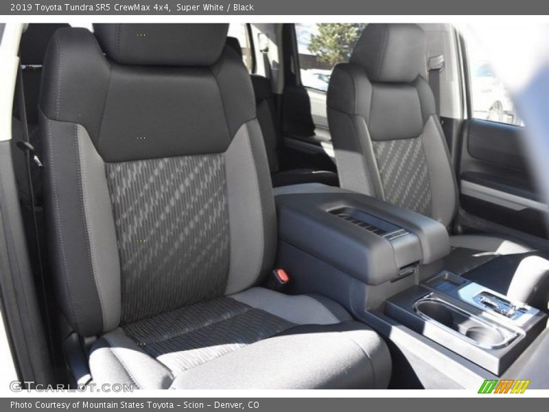 Super White / Black 2019 Toyota Tundra SR5 CrewMax 4x4