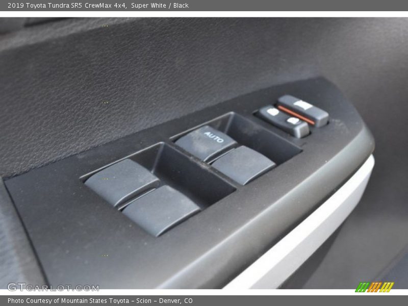 Super White / Black 2019 Toyota Tundra SR5 CrewMax 4x4