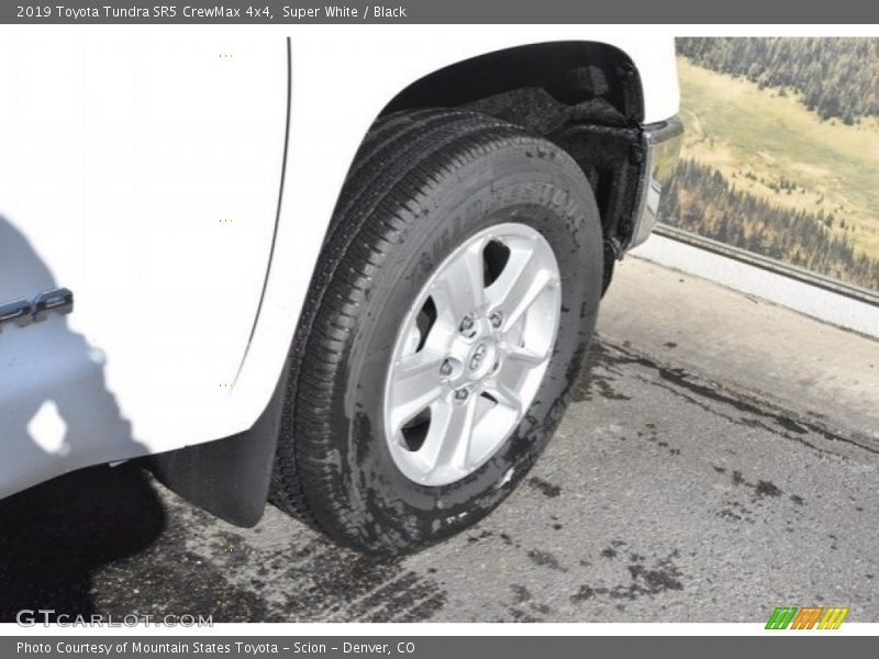 Super White / Black 2019 Toyota Tundra SR5 CrewMax 4x4