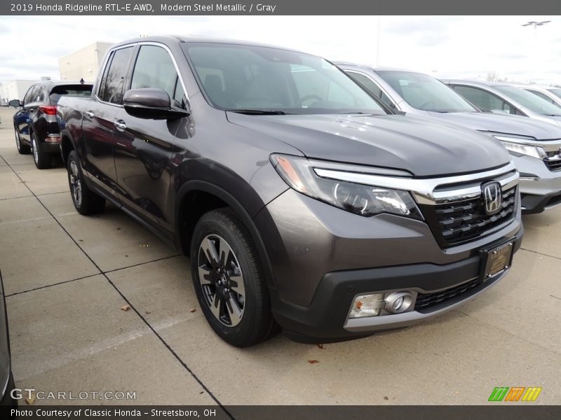 Front 3/4 View of 2019 Ridgeline RTL-E AWD