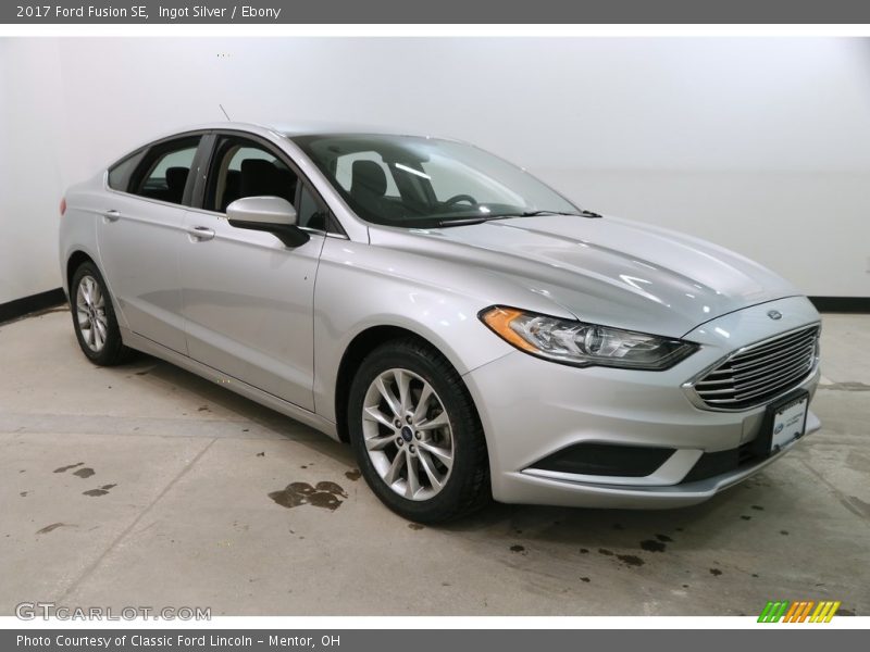 Ingot Silver / Ebony 2017 Ford Fusion SE
