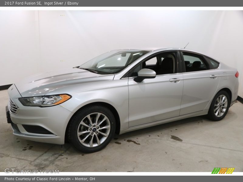 Ingot Silver / Ebony 2017 Ford Fusion SE