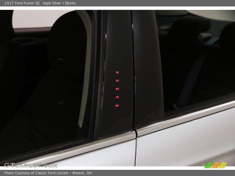Ingot Silver / Ebony 2017 Ford Fusion SE