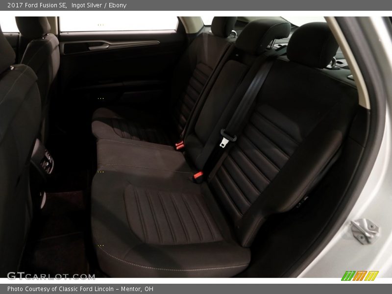Ingot Silver / Ebony 2017 Ford Fusion SE