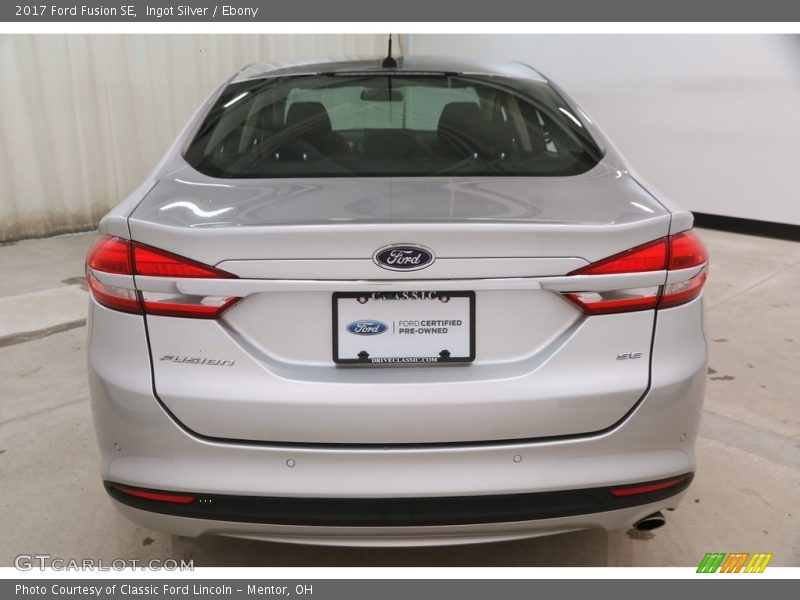 Ingot Silver / Ebony 2017 Ford Fusion SE