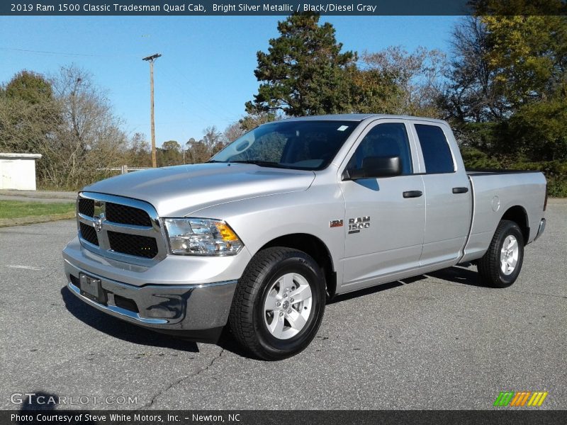 Front 3/4 View of 2019 1500 Classic Tradesman Quad Cab