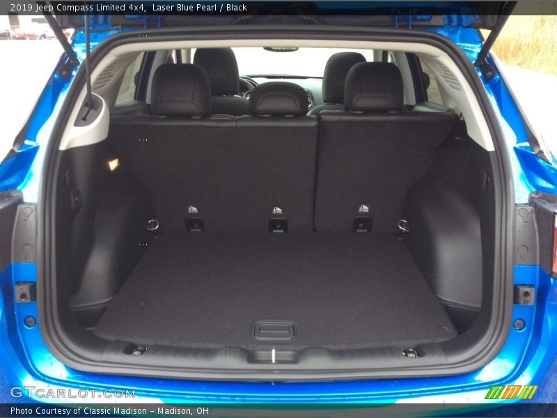  2019 Compass Limited 4x4 Trunk