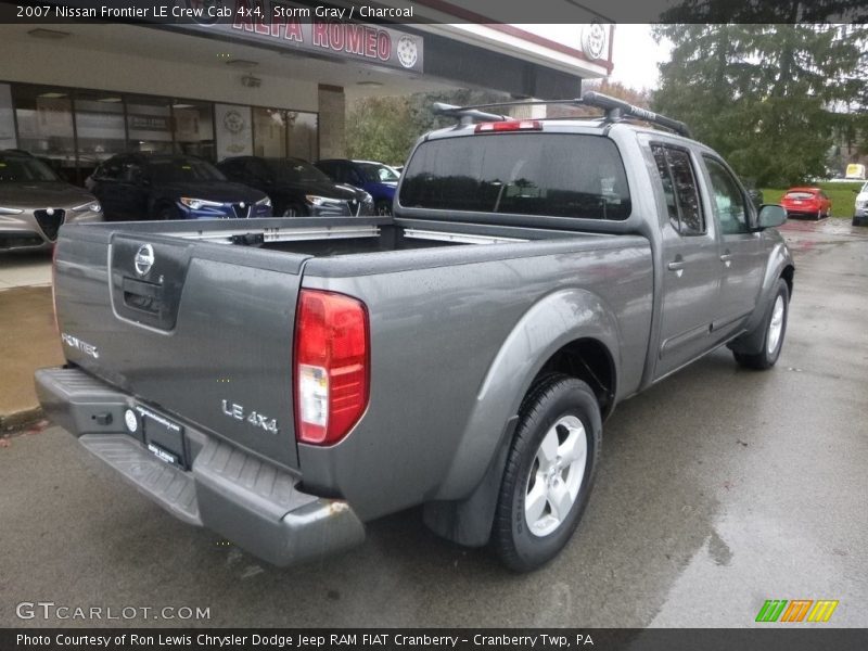 Storm Gray / Charcoal 2007 Nissan Frontier LE Crew Cab 4x4