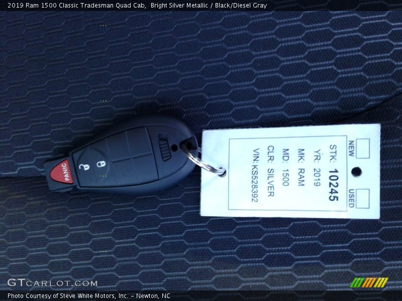 Bright Silver Metallic / Black/Diesel Gray 2019 Ram 1500 Classic Tradesman Quad Cab