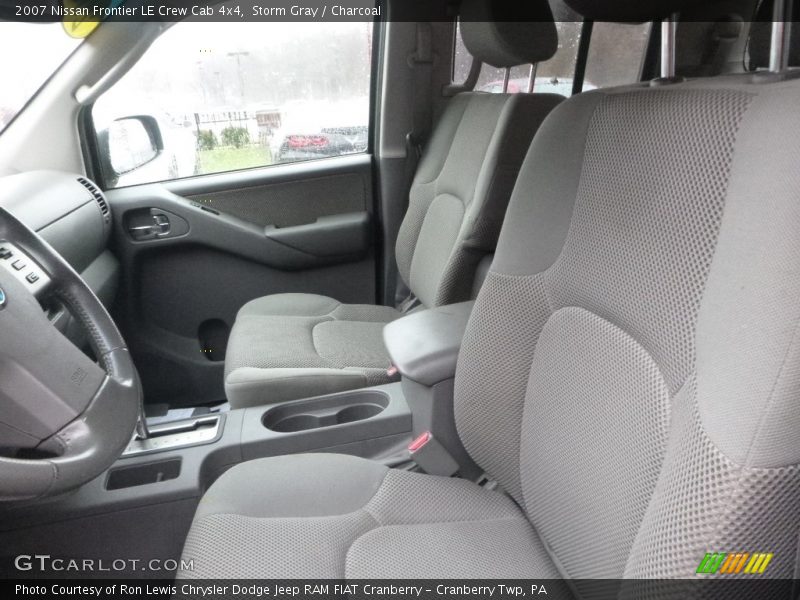 Storm Gray / Charcoal 2007 Nissan Frontier LE Crew Cab 4x4