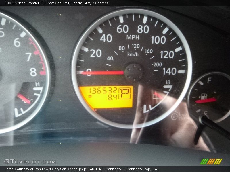 Storm Gray / Charcoal 2007 Nissan Frontier LE Crew Cab 4x4