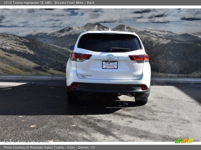 Blizzard Pearl White / Black 2019 Toyota Highlander SE AWD