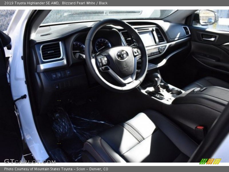 Blizzard Pearl White / Black 2019 Toyota Highlander SE AWD