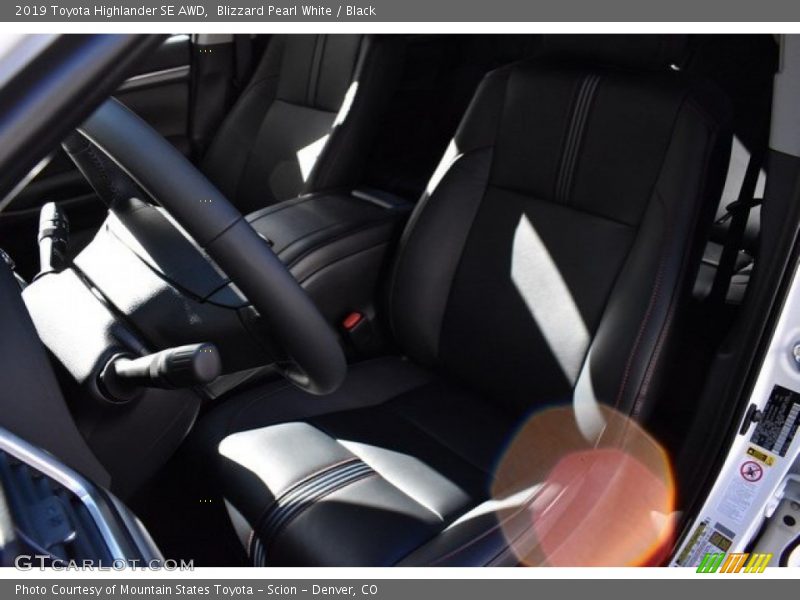 Blizzard Pearl White / Black 2019 Toyota Highlander SE AWD