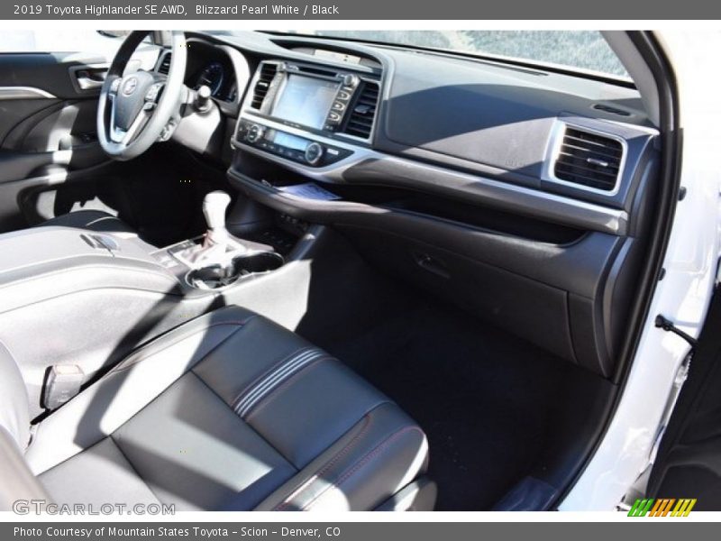 Blizzard Pearl White / Black 2019 Toyota Highlander SE AWD