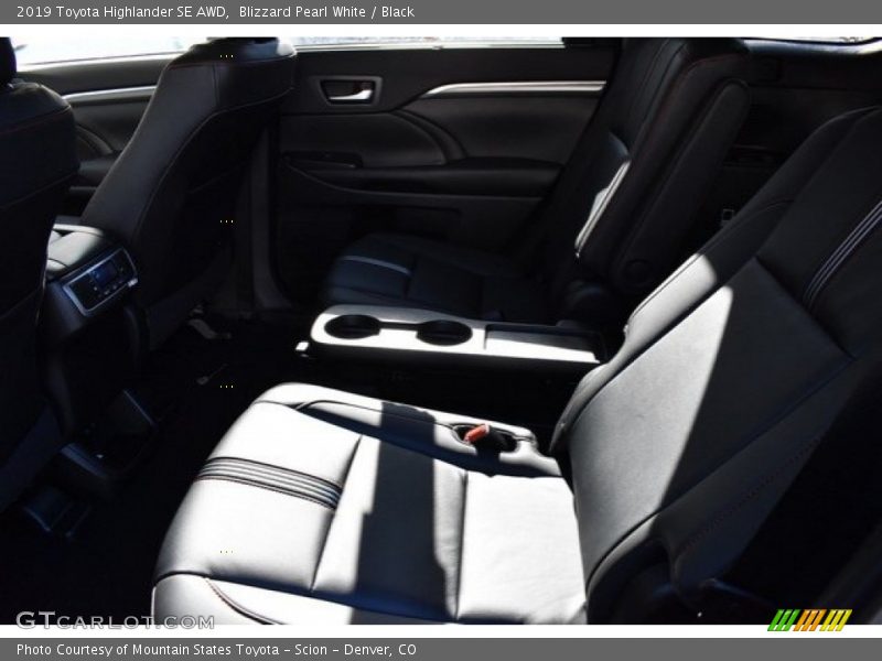 Blizzard Pearl White / Black 2019 Toyota Highlander SE AWD