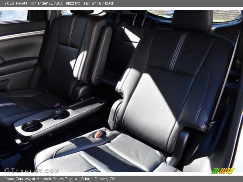 Blizzard Pearl White / Black 2019 Toyota Highlander SE AWD