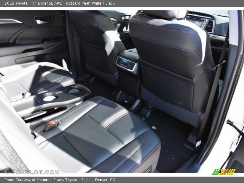 Blizzard Pearl White / Black 2019 Toyota Highlander SE AWD